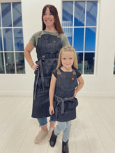 Load image into Gallery viewer, Jersey Giant- Dark Denim Apron